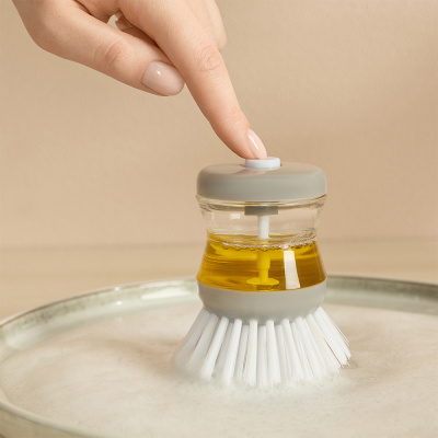 Щетка для посуды с дозатором тм VETTA, 8см, пластик, цвет серый