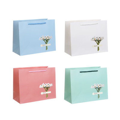 Пакет тм Fntastic подарочный, M 18x23x10см, бумага, арт.29, 4 дизайна