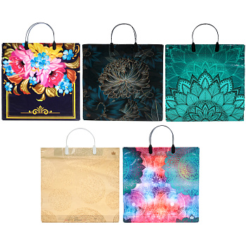 Пакет ПВД с пластиковой ручкой, L 35х36см, 100мкм, 4 дизайна