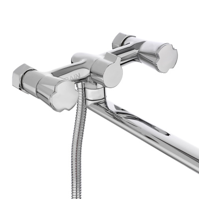 RAIN Смеситель для ванны Уран, прямой излив 35см, кранбуксы 1/2, душ. набор, овал, латунь, хром